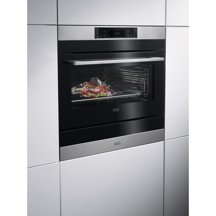 AEG - Integrated Microwaves - KMK768080M