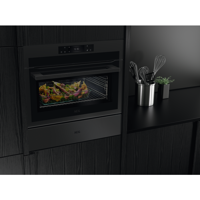 AEG - Integrated Microwaves - KME768080T