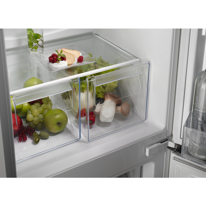 AEG - Integrated fridge freezer - OSC6N181ES